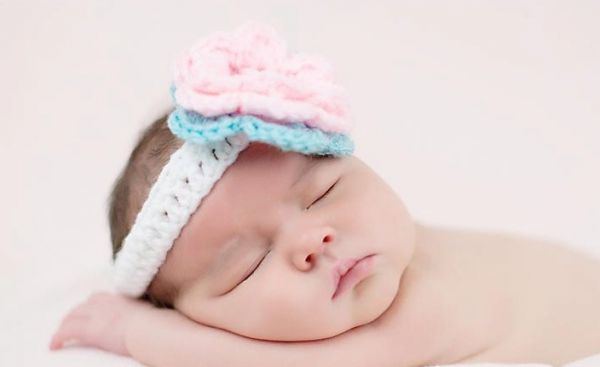 TIARINHA NEWBORN COM FLOR GRANDE